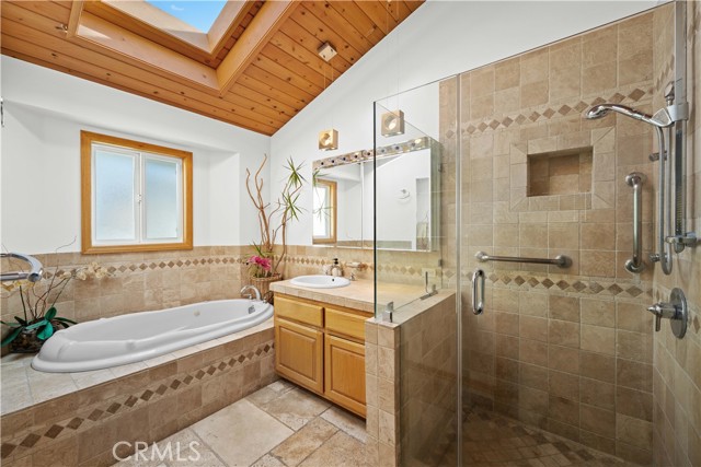 Detail Gallery Image 25 of 49 For 33 16th St, Hermosa Beach,  CA 90254 - 4 Beds | 4 Baths