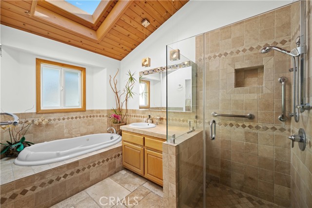 Detail Gallery Image 25 of 49 For 33 16th St, Hermosa Beach,  CA 90254 - 4 Beds | 4 Baths