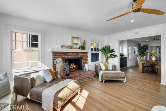 1000 The Strand, Manhattan Beach CA: https://media.crmls.org/medias/0eabdbfb-b16a-4a14-b1e4-9e136e70a4ec.jpg