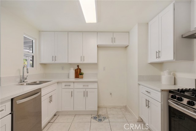 24471 Rockbury Drive, Diamond Bar CA: https://media.crmls.org/medias/0eac5b51-b7e1-4249-b0fa-b51a13af10ce.jpg