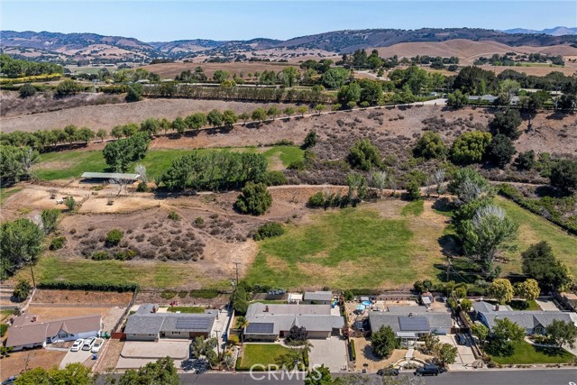 355 Glennora Way, Buellton CA: https://media.crmls.org/medias/0eae76a6-230f-4083-b982-9957bc30a172.jpg