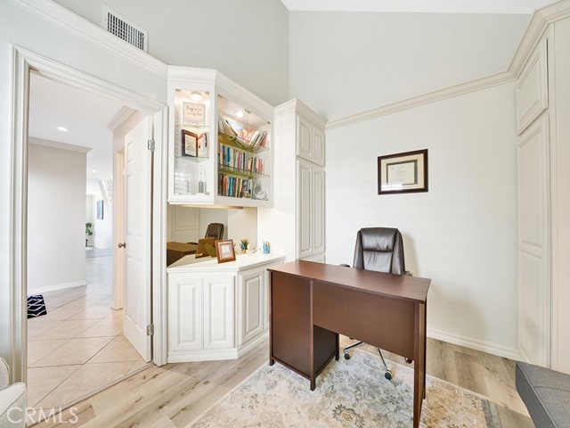 3512 Bravata Drive, Huntington Beach CA: https://media.crmls.org/medias/0eae9a32-c791-43eb-82ab-3f61541cf4d8.jpg