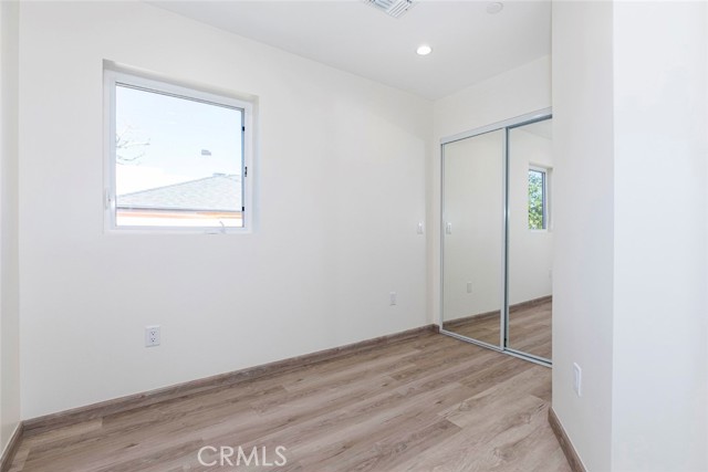 Detail Gallery Image 17 of 30 For 1754 N Berendo St #C,  Los Angeles,  CA 90027 - 3 Beds | 2/1 Baths