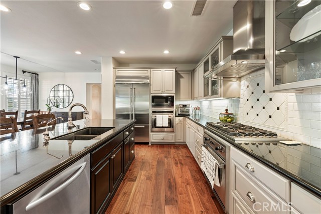 Detail Gallery Image 16 of 50 For 26101 Knoll Ct, Valencia,  CA 91381 - 5 Beds | 3/1 Baths