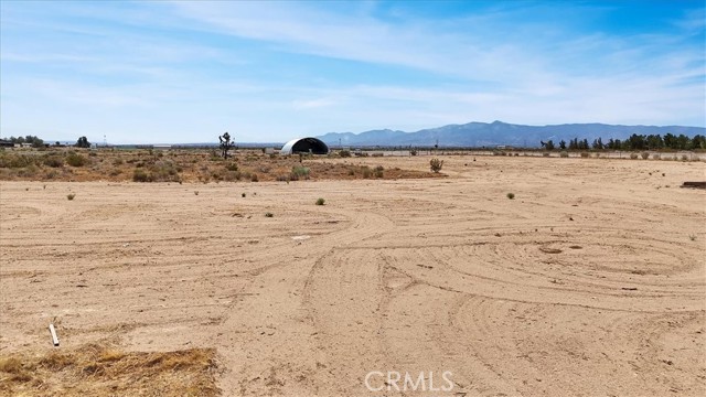 Detail Gallery Image 8 of 65 For 8920 Poppy Rd, Adelanto,  CA 92301 - 4 Beds | 3 Baths