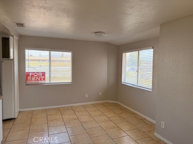 Detail Gallery Image 3 of 11 For 8998 Mango #I,  Fontana,  CA 92335 - 1 Beds | 1 Baths