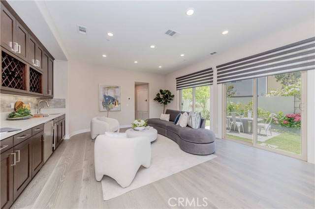 195 Stellar, Irvine CA: https://media.crmls.org/medias/0eb11edb-a345-484f-a0ef-1fcc3f02eff8.jpg