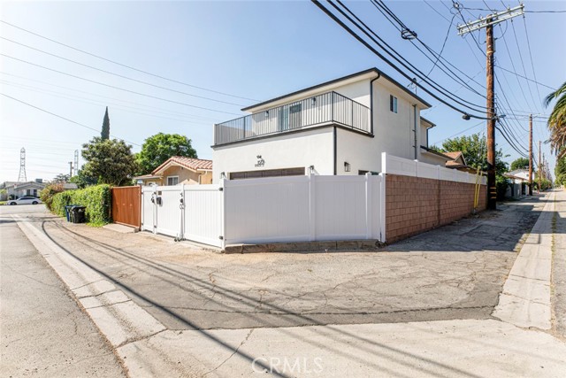 Detail Gallery Image 2 of 63 For 16701 Rinaldi St, Granada Hills,  CA 91344 - 3 Beds | 2/1 Baths