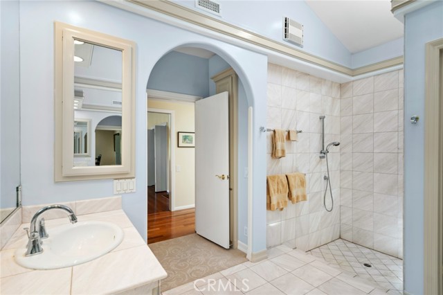 Detail Gallery Image 30 of 37 For 15 Skysail Dr, Corona Del Mar,  CA 92625 - 2 Beds | 2 Baths