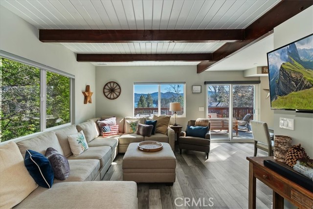 Detail Gallery Image 8 of 58 For 27565 North Bay Rd, Lake Arrowhead,  CA 92352 - 4 Beds | 4 Baths