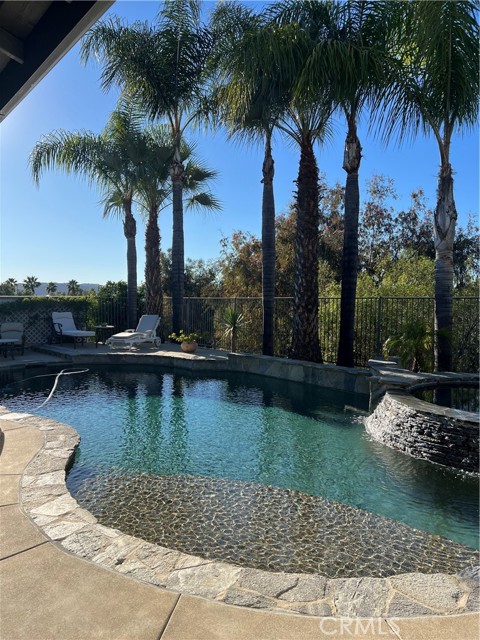 Detail Gallery Image 3 of 33 For 31458 Inverness Ct, Temecula,  CA 92591 - 5 Beds | 3/1 Baths