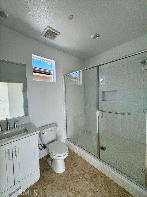 Detail Gallery Image 14 of 18 For 245 Shoveler, Irvine,  CA 92618 - 5 Beds | 4 Baths