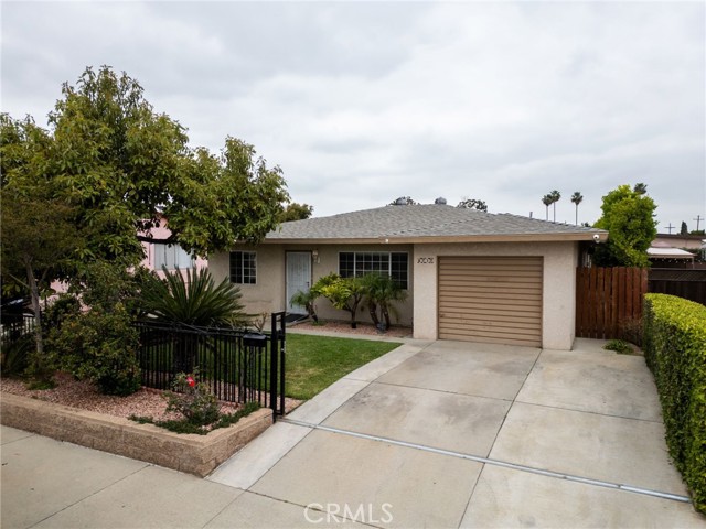 8737 Tilmont Avenue, Pico Rivera CA: https://media.crmls.org/medias/0eb4bdb0-279e-4d06-a50c-542c6eb2d664.jpg
