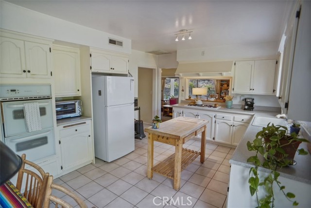 Detail Gallery Image 10 of 32 For 615 Camino Verde, Thousand Oaks,  CA 91360 - 4 Beds | 2 Baths