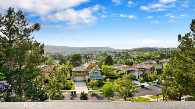 19 Basilica Place, Ladera Ranch CA: https://media.crmls.org/medias/0eb5af0e-89a0-4601-979a-b2a76844d608.jpg