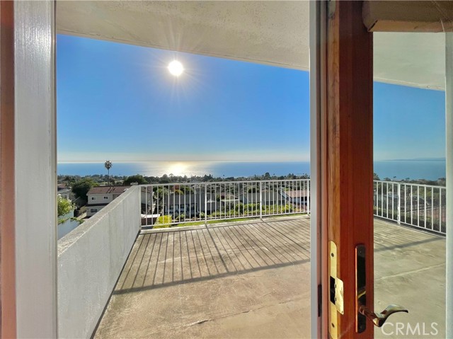 28717 Cedarbluff Drive, Rancho Palos Verdes, California 90275, 6 Bedrooms Bedrooms, ,3 BathroomsBathrooms,Residential,Sold,Cedarbluff,OC21206364