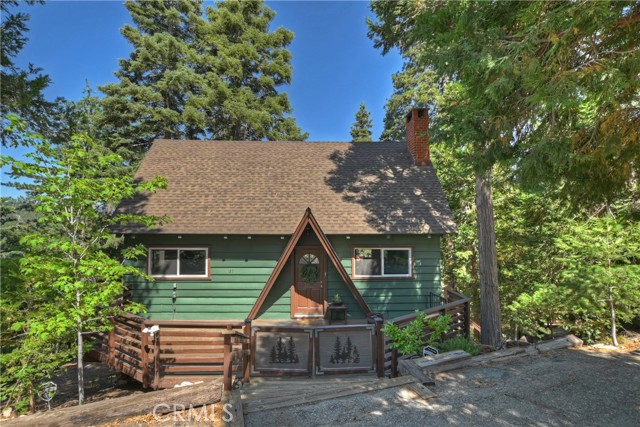 Detail Gallery Image 4 of 43 For 137 Grizzly Rd, Lake Arrowhead,  CA 92352 - 3 Beds | 2 Baths