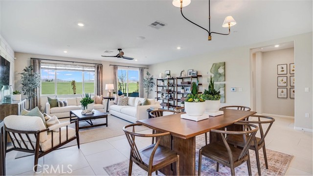 Detail Gallery Image 5 of 26 For 17561 Bassets St, Hesperia,  CA 92345 - 5 Beds | 3 Baths