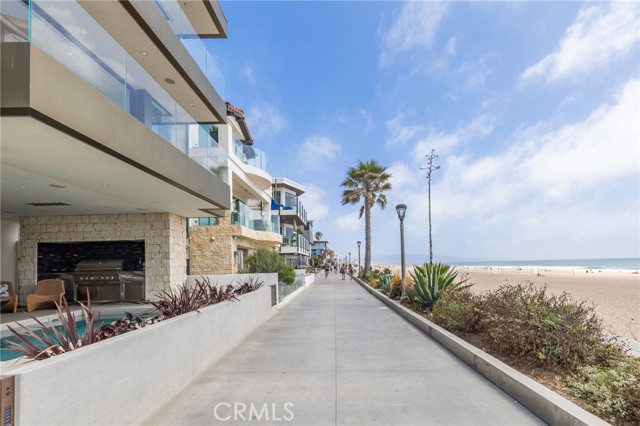 716 The Strand, Manhattan Beach CA: https://media.crmls.org/medias/0eb6850a-957c-41f1-bc31-01dcc9a7b696.jpg