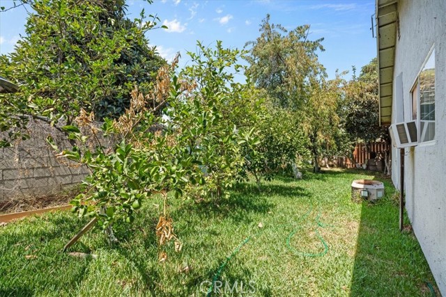 544 N Loretta Street, Rialto CA: https://media.crmls.org/medias/0eb77647-3714-4984-a5ee-0597e6140bc3.jpg