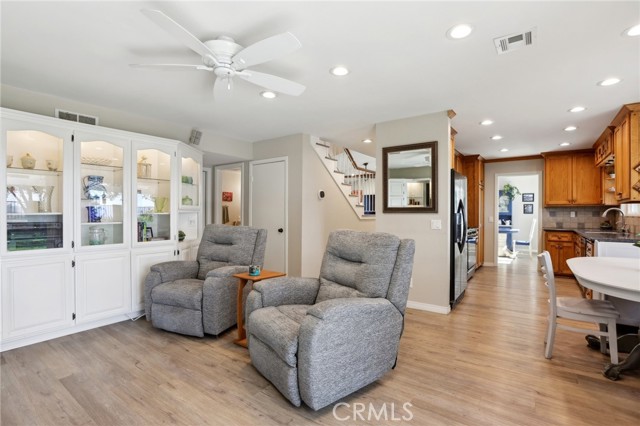 Detail Gallery Image 14 of 47 For 27959 Palmetto Ridge Dr, Valencia,  CA 91354 - 4 Beds | 2/1 Baths