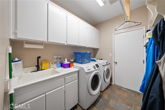 23785 Corte Carrio, Murrieta CA: https://media.crmls.org/medias/0eb8eec4-d2c2-4fd1-baf3-5deb6983bbd8.jpg