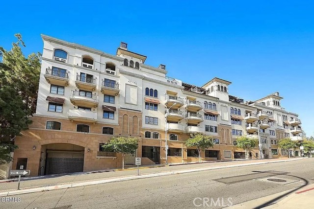 Detail Gallery Image 2 of 30 For 155 Cordova, Pasadena,  CA 91105 - 2 Beds | 2 Baths