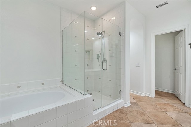 Detail Gallery Image 32 of 75 For 26839 Pinehurst Dr, Valencia,  CA 91355 - 3 Beds | 3 Baths