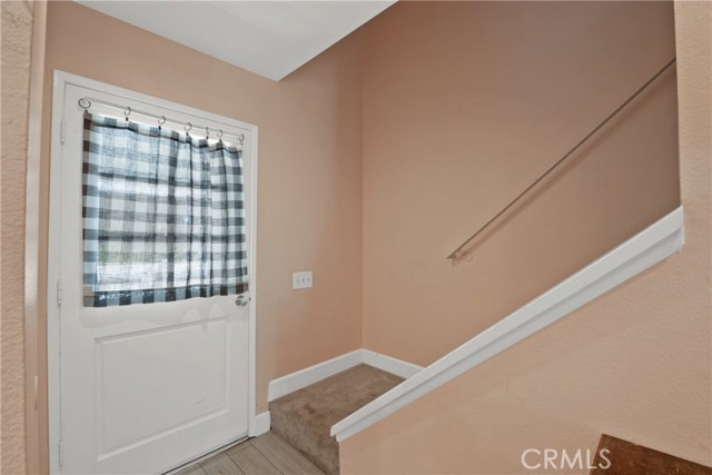 101 Abbeywood Lane, Aliso Viejo CA: https://media.crmls.org/medias/0eb9c103-c3c1-4f7e-953d-4915b5e880a2.jpg