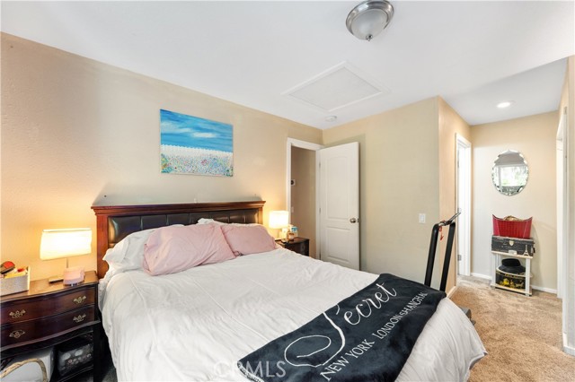 Detail Gallery Image 19 of 34 For 40177 Lakeview Dr, Big Bear Lake,  CA 92315 - 3 Beds | 2 Baths