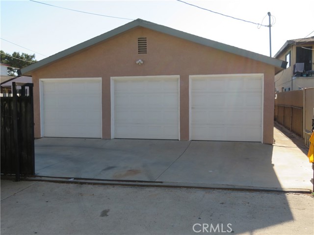 524 Gulf Avenue, Wilmington CA: https://media.crmls.org/medias/0eba1572-10b5-43c2-9bc7-273809b061e7.jpg