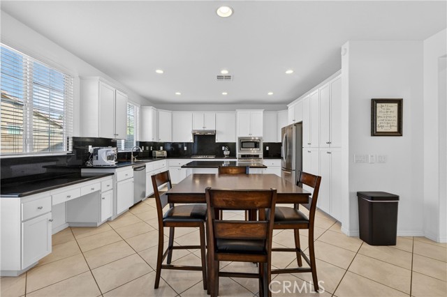 Detail Gallery Image 20 of 50 For 34581 Spindle Tree, Winchester,  CA 92596 - 5 Beds | 3 Baths