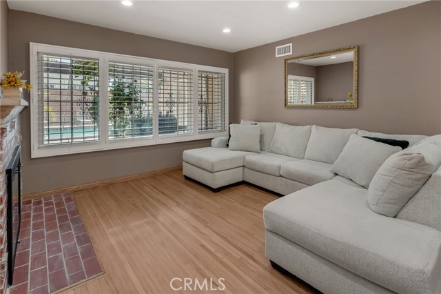 Detail Gallery Image 7 of 50 For 10624 S 6th, Inglewood,  CA 90303 - 4 Beds | 2 Baths