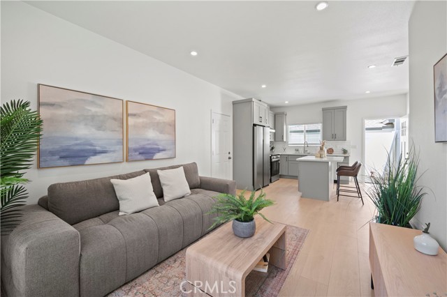 Detail Gallery Image 11 of 52 For 13622 Illinois St, Westminster,  CA 92683 - 8 Beds | 4 Baths