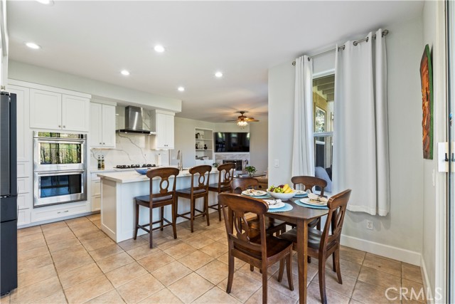 Detail Gallery Image 14 of 49 For 552 Chesterfield, San Marcos,  CA 92069 - 4 Beds | 3 Baths