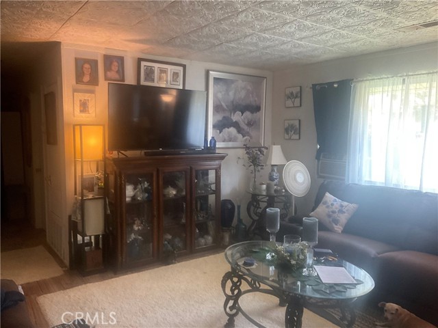 215 Ford Avenue, Gridley CA: https://media.crmls.org/medias/0ebc5545-3285-4ddc-bc27-eaba2d7696bc.jpg