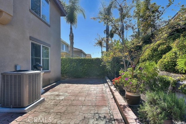 Detail Gallery Image 33 of 35 For 16278 Pablo Creek Ln, Fontana,  CA 92336 - 3 Beds | 2/1 Baths