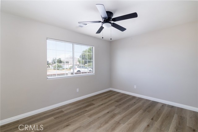 28029 Reservoir Avenue, Nuevo CA: https://media.crmls.org/medias/0ebcba94-ee49-492c-907e-9625b6cdd4d4.jpg