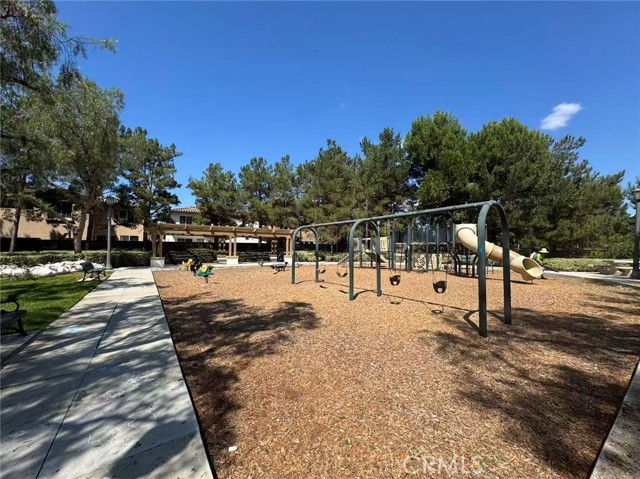 1505 elk grove, Irvine CA: https://media.crmls.org/medias/0ebe283c-1a4c-465e-886e-0391446c439c.jpg