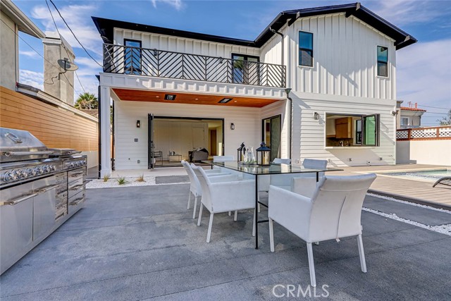 Detail Gallery Image 41 of 75 For 2612 159th St, Redondo Beach,  CA 90278 - 5 Beds | 5/1 Baths