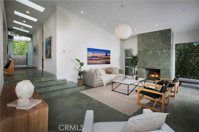 Detail Gallery Image 4 of 21 For 533 Temple Hills Dr, Laguna Beach,  CA 92651 - 4 Beds | 5/1 Baths