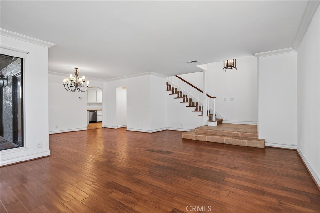 MLS #SR25219015 image #7