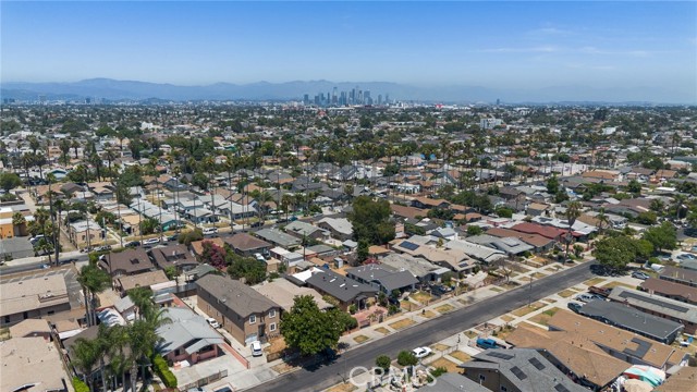 1729 W 51st Place, Los Angeles CA: https://media.crmls.org/medias/0ebef4b8-0e26-4c11-8674-35655cb616ba.jpg