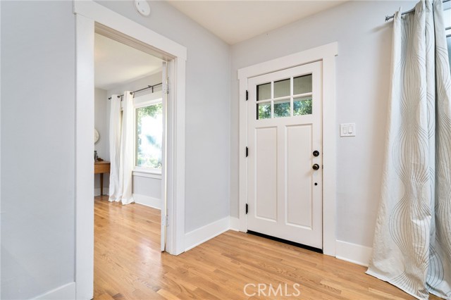 Detail Gallery Image 3 of 46 For 330 W 6th St, Claremont,  CA 91711 - 2 Beds | 1 Baths