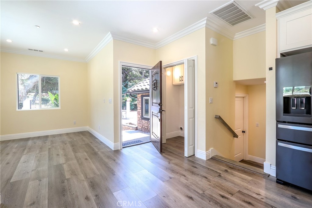 MLS #WS25113083 image #51