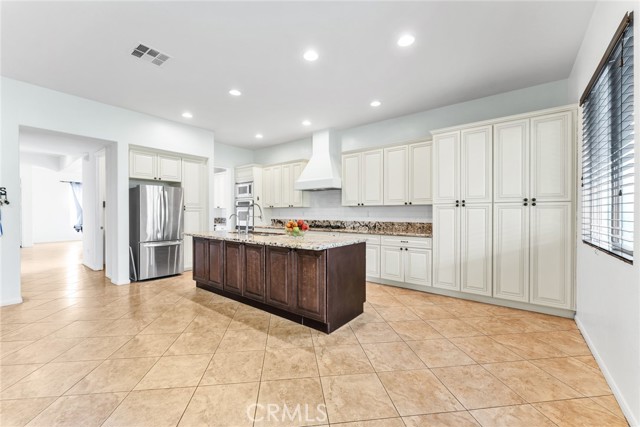Detail Gallery Image 11 of 51 For 34326 Forest Oaks, Yucaipa,  CA 92399 - 5 Beds | 3/1 Baths