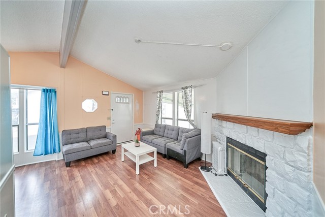 Detail Gallery Image 7 of 30 For 24100 Pennsylvania St #103,  Lomita,  CA 90717 - 2 Beds | 2 Baths