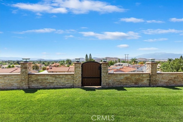 12640 Jaden Court, Grand Terrace CA: https://media.crmls.org/medias/0ec0f50f-2f6f-462d-98c7-0359d6498274.jpg