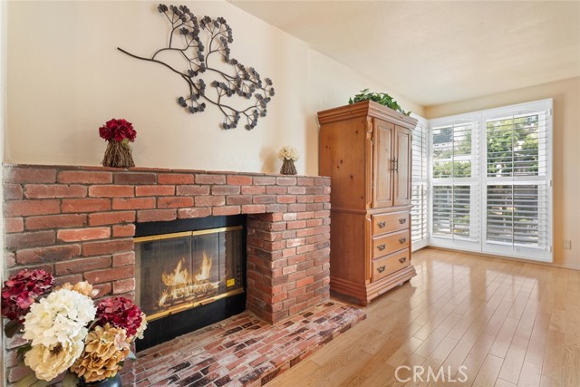 22666 Margarita Drive, Woodland Hills CA: https://media.crmls.org/medias/0ec11460-a4c0-478f-ae60-3c6fe3716119.jpg