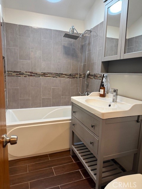 Detail Gallery Image 17 of 33 For 7363 Caldus Ave, Lake Balboa,  CA 91406 - 3 Beds | 2 Baths